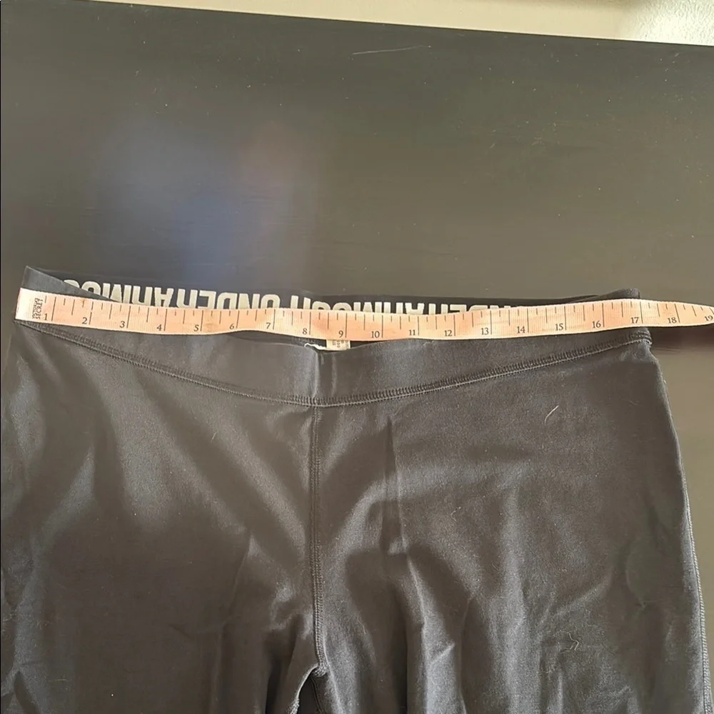 Under Armour Black Capri Leggings - Picture 6 of 9